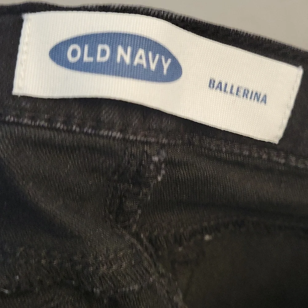 OLD NAVY Ballerina Distressed Ripped Torn Jeans 5